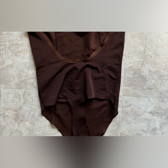 Skims Bodysuit - Picture 2 of 3